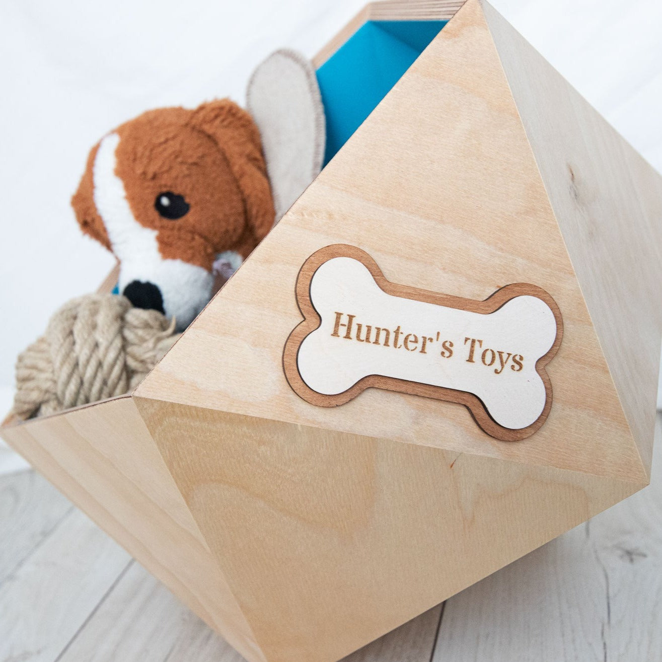Moderne Spielzeugbox für Hundespielzeug mit Namen